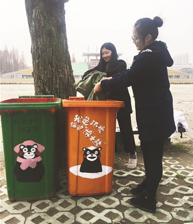 超可愛的校園垃圾桶，引人注意